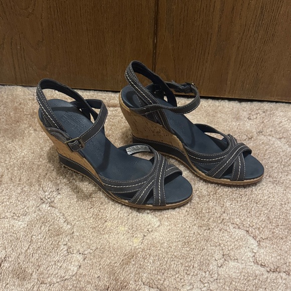 Timberland Earthkeepers Navy and Beige Wedge Sandals Size: 5.5 - Picture 1 of 6